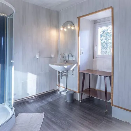 D Hotes Chateau D Arcis Bed & Breakfast