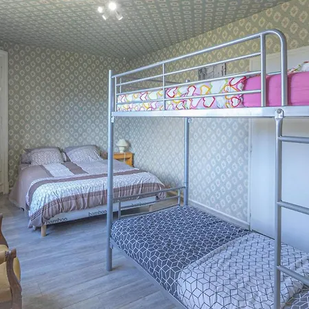 D Hotes Chateau D Arcis Bed & Breakfast